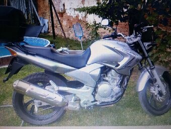 Prodám Yamaha YBR 250 v rozebraném stavu. - 6