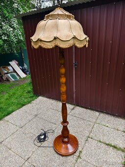 Starožitná velká stojací lampa z masivu - 6