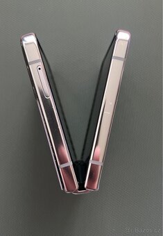 Samsung Galaxy Flip 4 8/128Gb - 6