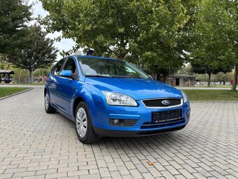 FORD FOCUS 2.0 107 KW GHIA - BENZÍN - 6