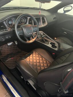 Dodge Challenger - V6 Nehavarovaná - 6