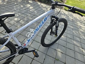 SPECIALIZED PITCH JUNIOR velikost M - 6