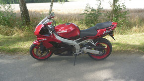 Kawasaki ZX9R - 6