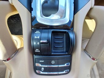 Porsche Cayenne 3,0 V6 193kW PLATINIUMLEDDPH - 6
