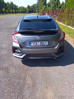 Honda Civic Benzín najeto 23150 km,stav nového vozu - 6