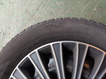Disky + zimní pneu 175/65 R15, Toyota Yaris III - 6