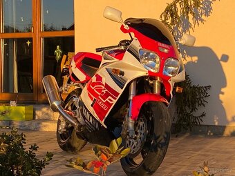 Yamaha YZF 750 R top stav - 6