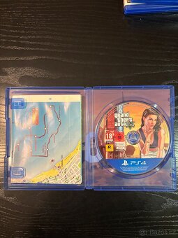 Playstation 4 slim + 2 dualshock ovladače, 6 her - 6