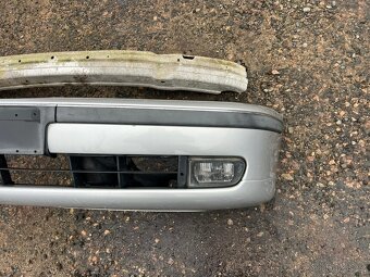 BMW e39 přední nárazník titansilber 354 - 6