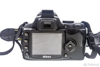 Zrcadlovka Nikon D40 + 18-55mm - 6