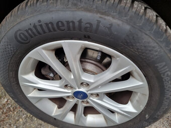 Ford Kuga 2.0TDCi 132kW 4x4 PowerShift, automat - 6
