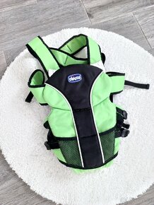 Zelené nosítko značky Chicco pro miminko 3.5 až 9kg - 6