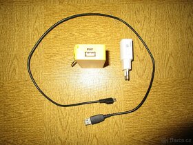 Plastová USB power banka s 2600mAh viz foto. Cena 100 Kč. - 6