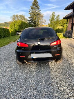 Alfa Romeo 147 1.9 jtd - 6