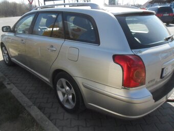 Toyota Avensis combi 1.8i/95 kw - Benzín - 6