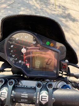 Aprilia Dorsoduro ABS 750 2009 - 6