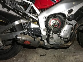 Yamaha yzf R1 - 6