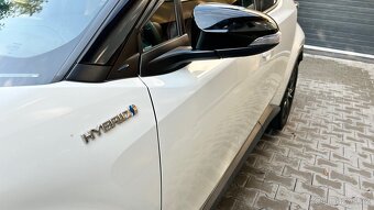 Toyota C-HR 1.8 hybrid 2018 Selection 85tis. Km - 6