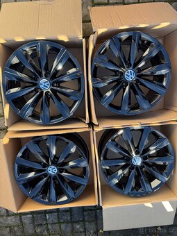 ORIGINÁL Alu Volkswagen Passat B7, B6 R17, 5x112 - TOP STAV - 6