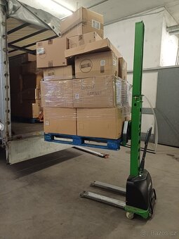 Samonakládací vysokozdvižný paletový vozík - 6