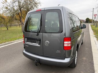 Volkswagen Caddy 1.6 TDI 75kW rok 2013 - 6