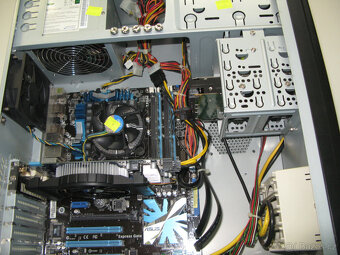 PC Intel i5-661 2.Jádro 3.6GHz 4GB DDR3 128 SSD 750GB GTS450 - 6