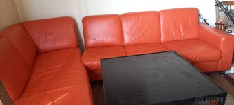 Kožená sedačka a stůl - 6