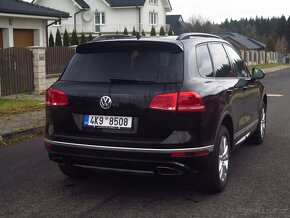 VW Touareg, 3.0 TDI R-line 193kW / Panorama / po servisu - 6