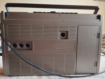 Radiomagnetofon ITT - 6