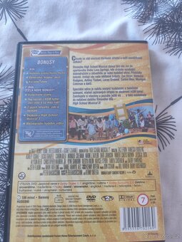 Darují Mix věcí - 6