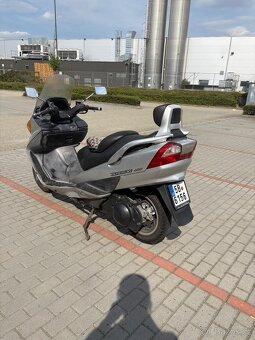 Suzuki Burgman 400 - 6