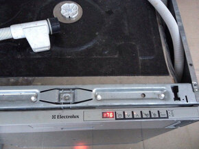 Myčka nádobí Electrolux ESL 67040 R - TOP stav - 6