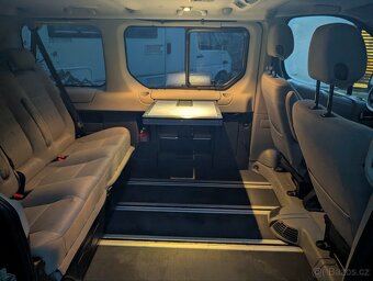 Renault Trafic 2,5 dCI / 107 kW Generation 2007, 7 míst - 6