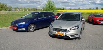 Zahrádka - přícníky na střechu vozu Ford Focus Kombi - 6