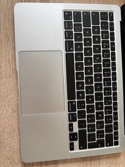 Apple Macbook Air M1 256GB - 6
