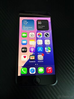 Prodám Apple iPhone SE (2022) 64GB Midnight Blue - 6