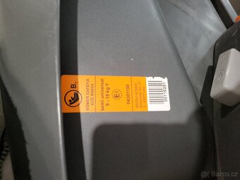Britax Römer Safefix Plus 2011 Cowmooflage - 6