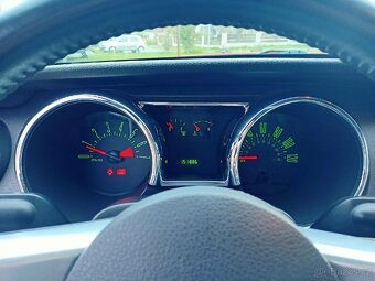 Ford Mustang Cabrio - 6
