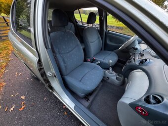 Toyota Yaris - 6