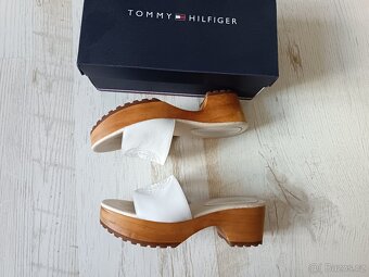 Pantofle na podpatku, dřevaky Tommy Hilfiger - 6