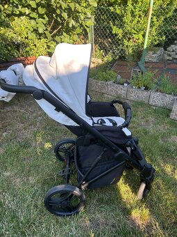 Kočárek + autosedačka s isofix základnou - 6