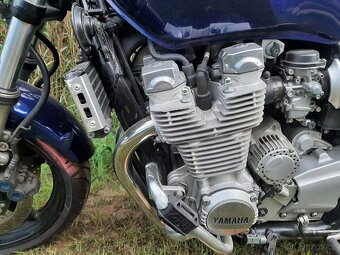 Yamaha XJR 1300 lehce bouraná - 6