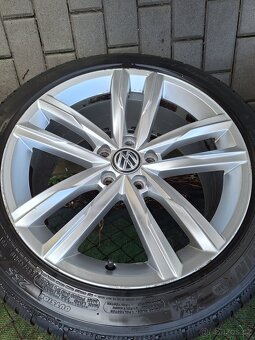 Alu disky VW Dartford 5x112 R18 et44 + 235/45 R18 - 6