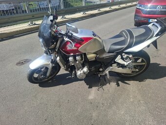 Honda CB 1300 - 6