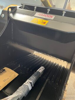 Drtící lžíce MB CRUSHER - 6
