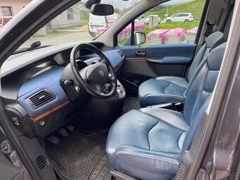 Lancia Phedra, 2,2 JTD, 125kW, 7 míst, modrý kožený interiér - 6