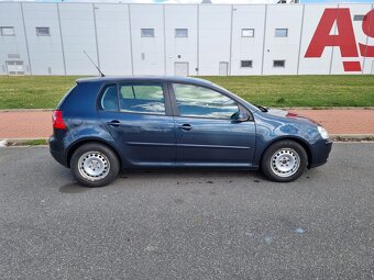 VW Golf 5. 2008r 1,6 mpi - 6