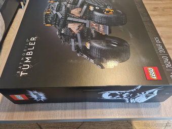 LEGO® Batman™ 76240 Batmobil Tumbler + dárek - 6