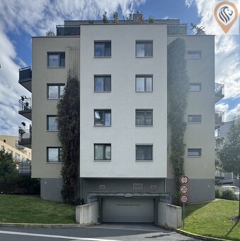 Pronájem garážového stání 15 m² - 6