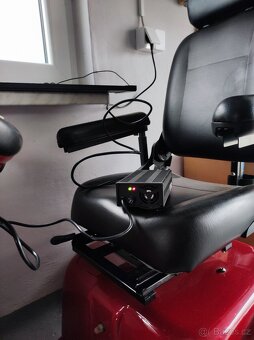 Čtyřkolový skútr pro seniory - 6